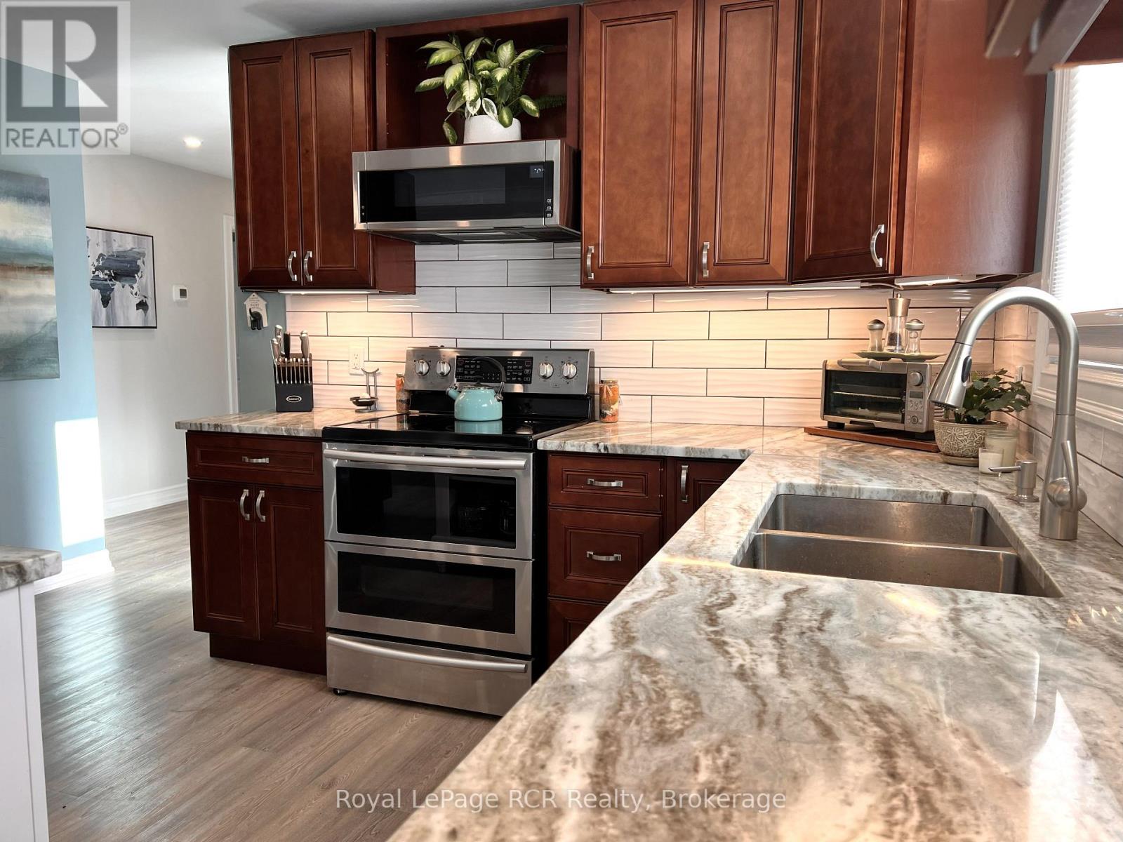 251 Pearson Street, Meaford, Ontario  N4L 1L6 - Photo 30 - X12448602