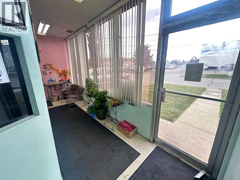 9, 4676 61 Street, Red Deer, Alberta  T4N 2K2 - Photo 6 - A2177338