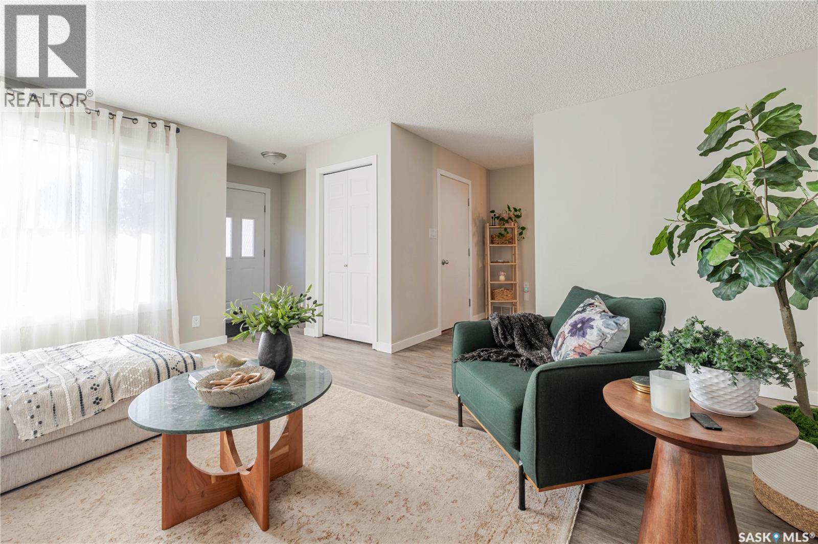 1020 Caribou Street W, Moose Jaw, Saskatchewan  S6H 2L7 - Photo 6 - SK021744