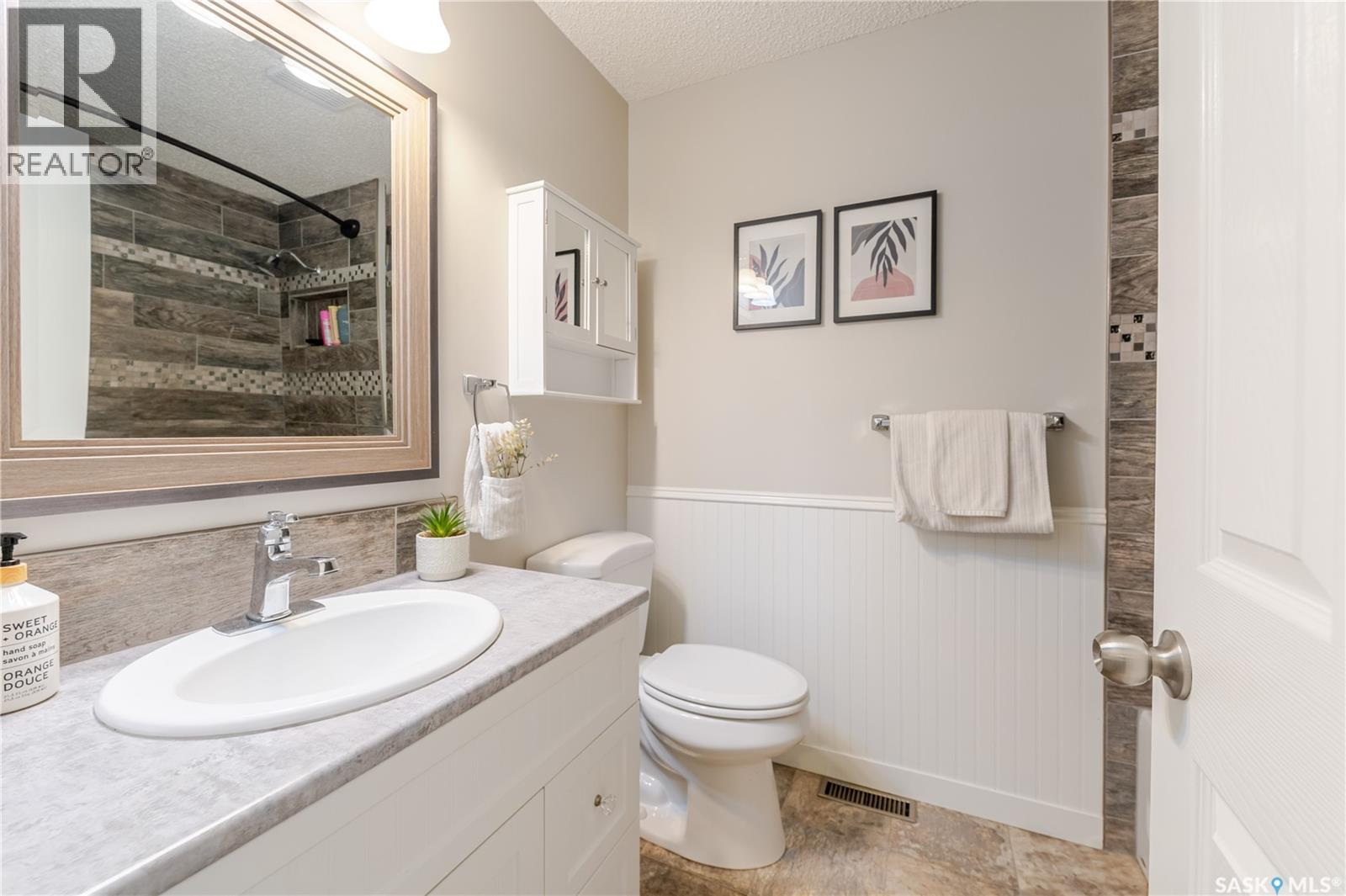 1020 Caribou Street W, Moose Jaw, Saskatchewan  S6H 2L7 - Photo 19 - SK021744