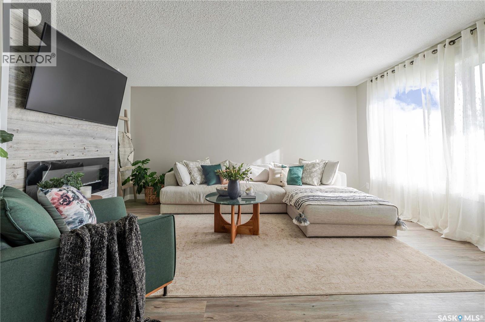 1020 Caribou Street W, Moose Jaw, Saskatchewan  S6H 2L7 - Photo 4 - SK021744