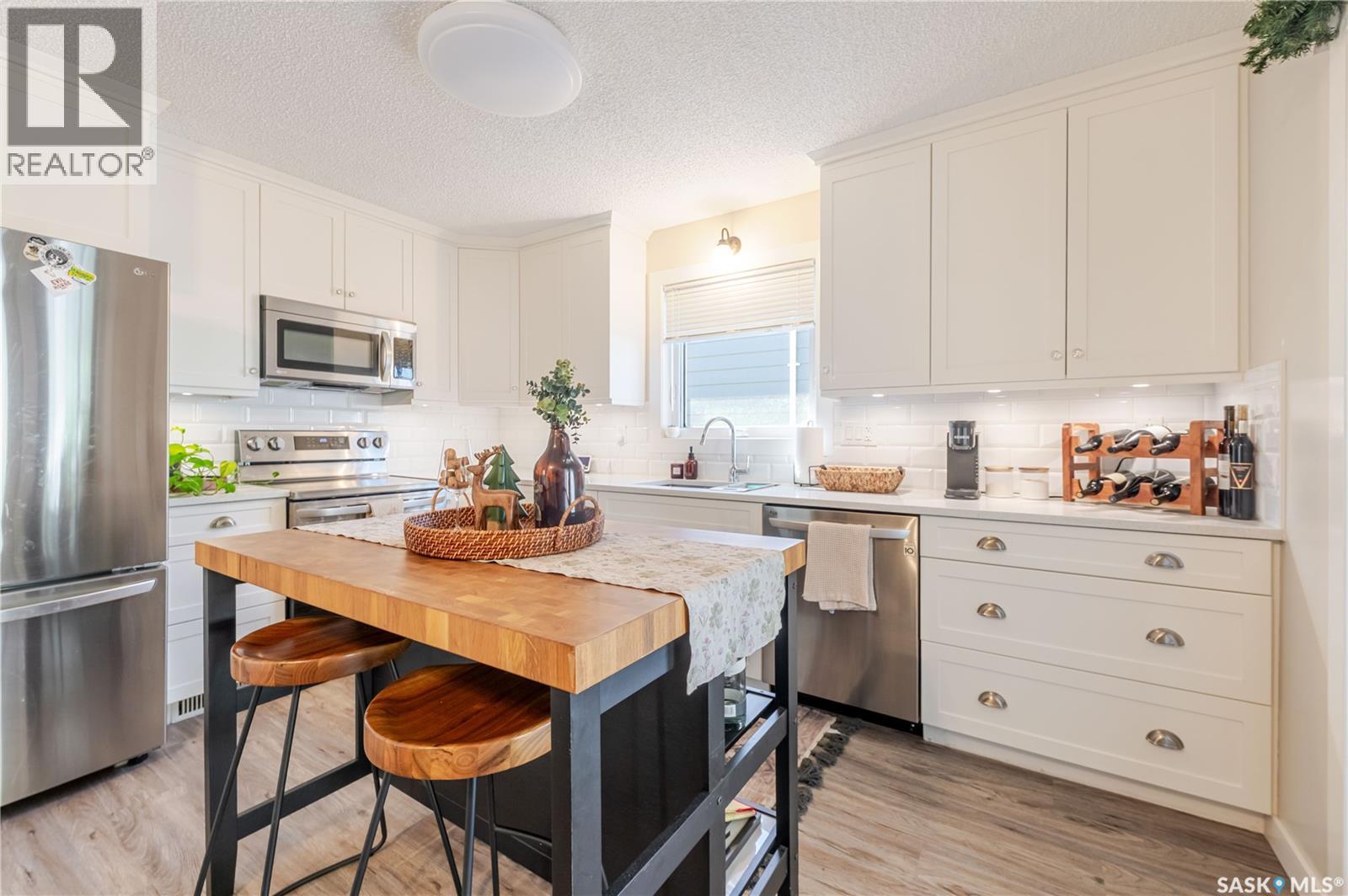 1020 Caribou Street W, Moose Jaw, Saskatchewan  S6H 2L7 - Photo 11 - SK021744