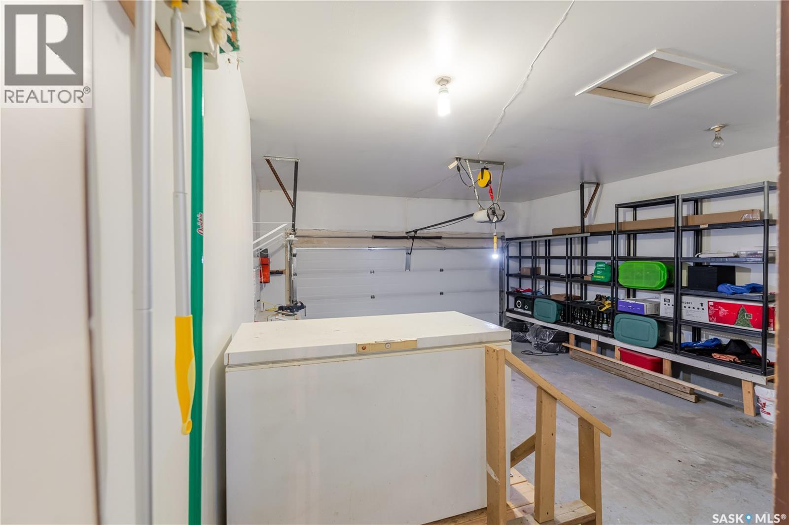 1020 Caribou Street W, Moose Jaw, Saskatchewan  S6H 2L7 - Photo 41 - SK021744