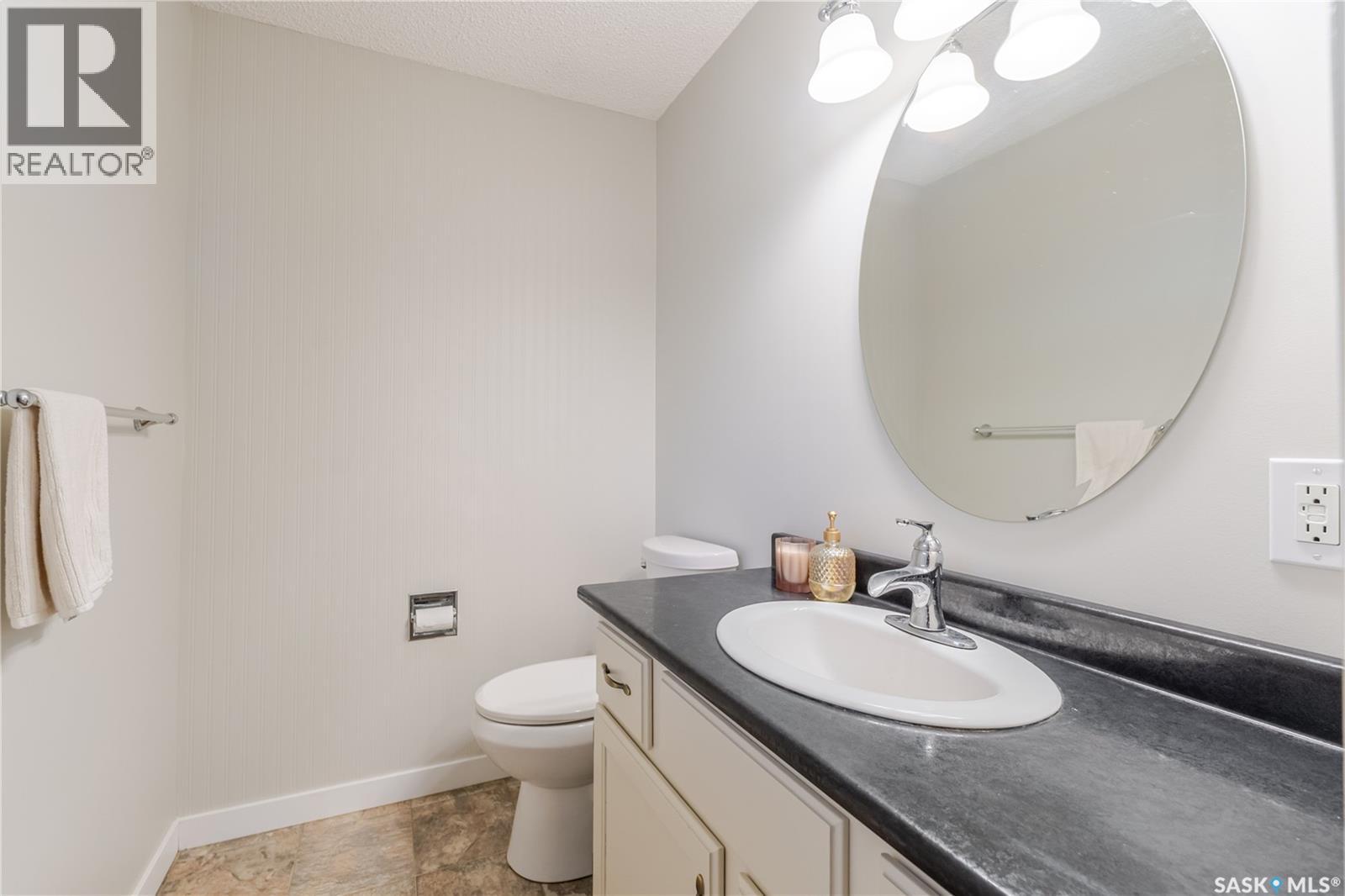 1020 Caribou Street W, Moose Jaw, Saskatchewan  S6H 2L7 - Photo 23 - SK021744