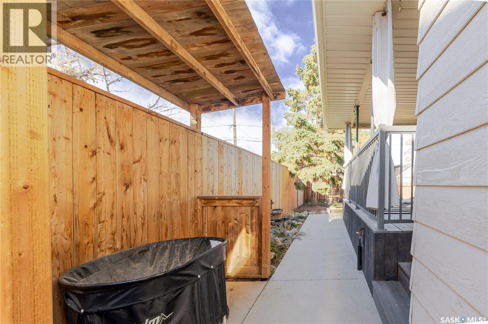 1020 Caribou Street W, Moose Jaw, Saskatchewan  S6H 2L7 - Photo 46 - SK021744
