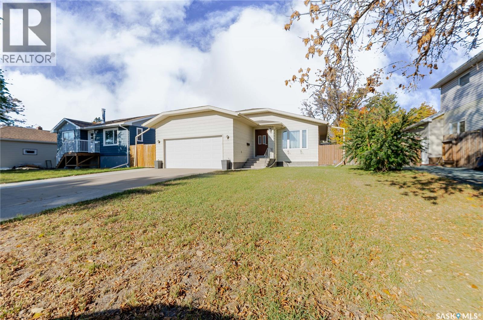 1020 Caribou Street W, Moose Jaw, Saskatchewan  S6H 2L7 - Photo 50 - SK021744