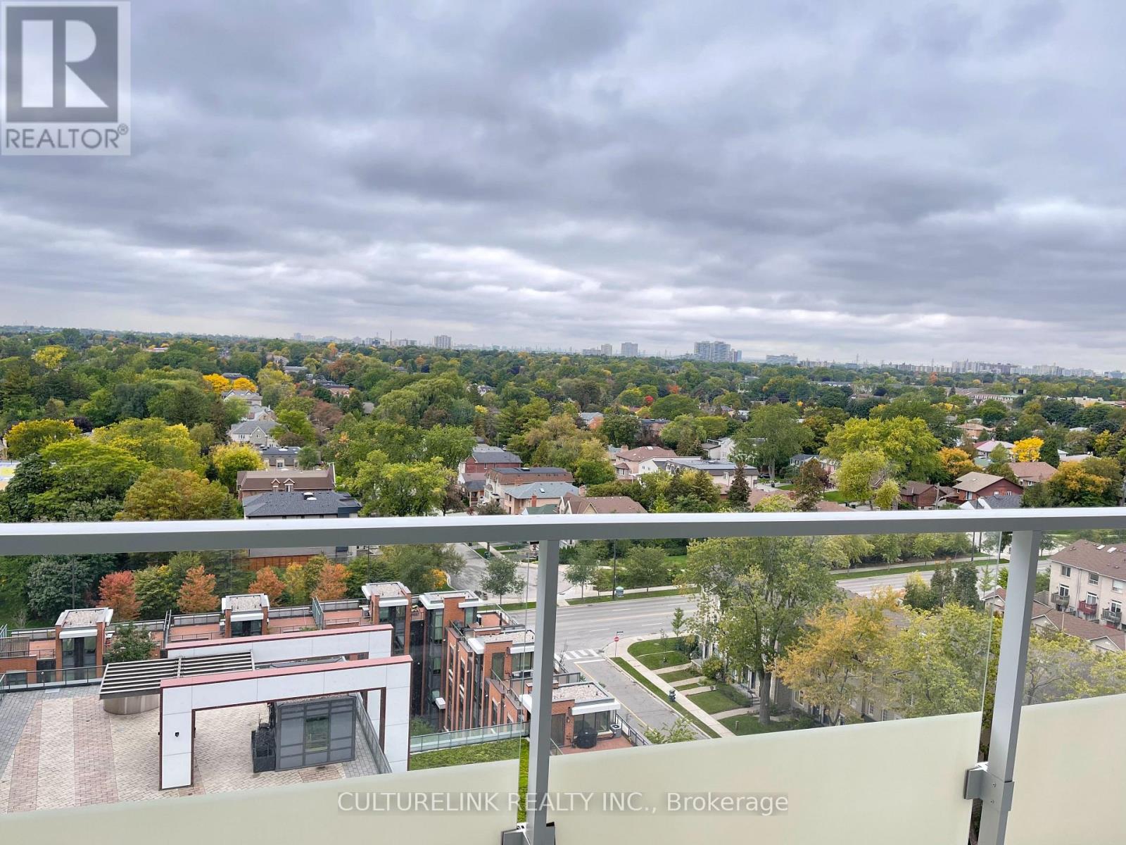 1510 - 75 Canterbury Place, Toronto, Ontario  M2N 0L2 - Photo 2 - C12482827