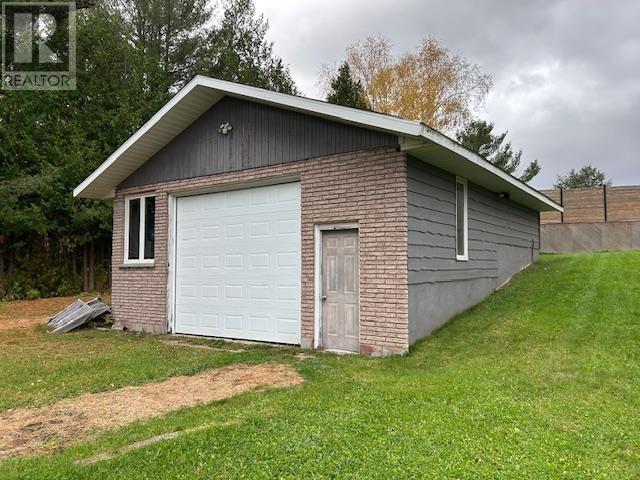265 Woodward Ave, Blind River, Ontario  P0R 1B0 - Photo 41 - SM253068