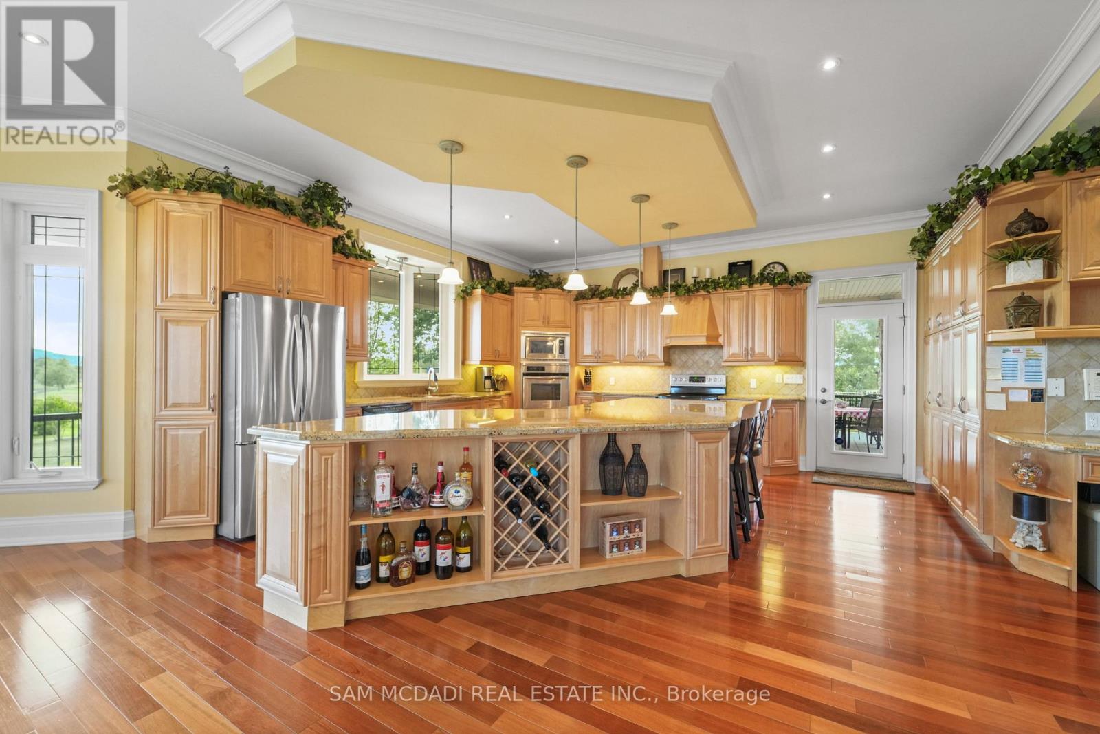 5431 Appleby Line, Burlington, Ontario  L7M 0P3 - Photo 5 - W12482816