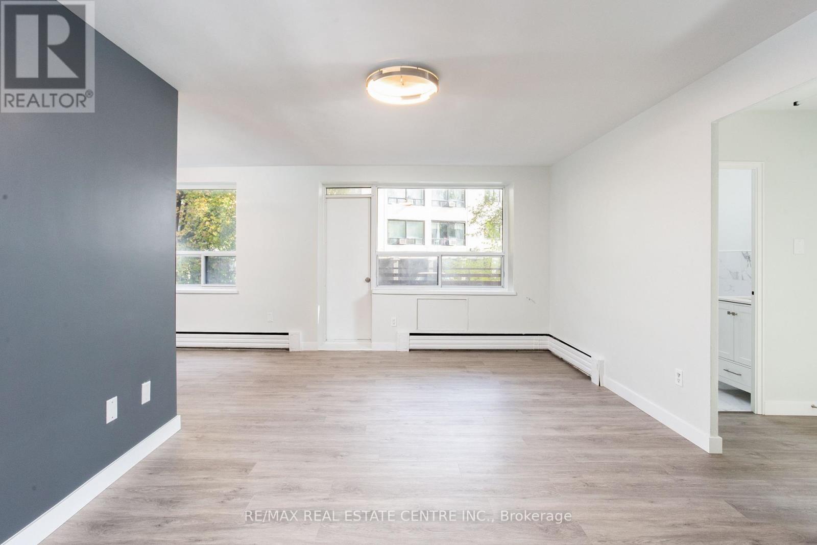 107 - 5 Hill Heights Road, Toronto, Ontario  M8Y 1Y9 - Photo 11 - W12482822