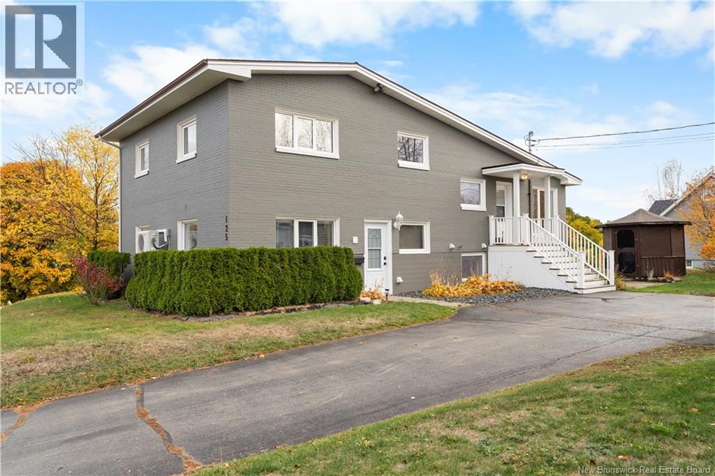 125 Roche, Bathurst, New Brunswick  E2A 3E5 - Photo 4 - NB129048