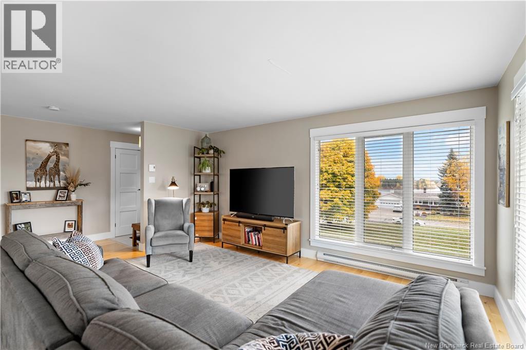 125 Roche, Bathurst, New Brunswick  E2A 3E5 - Photo 15 - NB129048