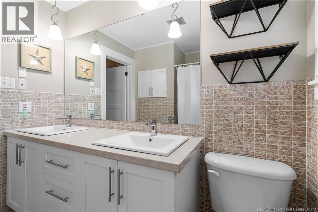125 Roche, Bathurst, New Brunswick  E2A 3E5 - Photo 26 - NB129048
