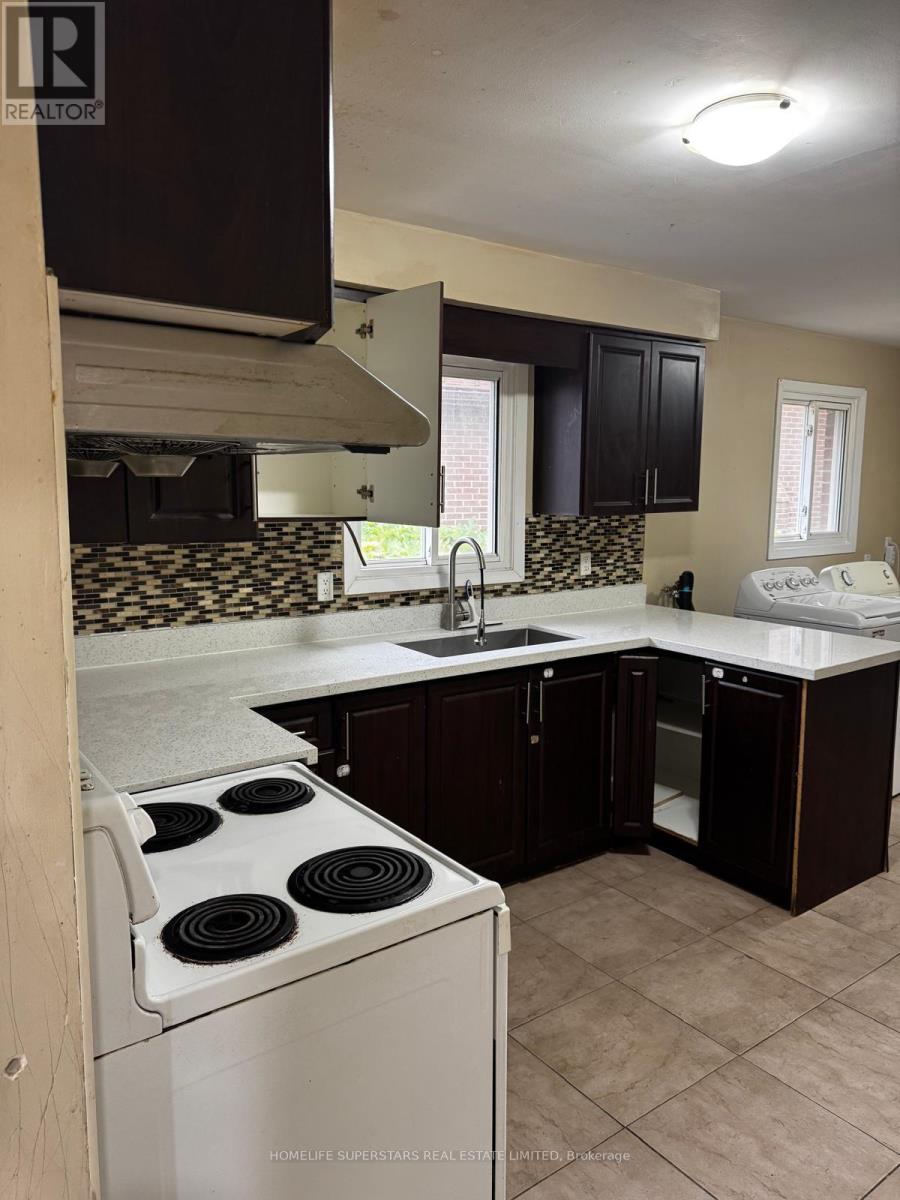 379 Archdekin Drive W, Brampton, Ontario  L6V 3E9 - Photo 16 - W12482834