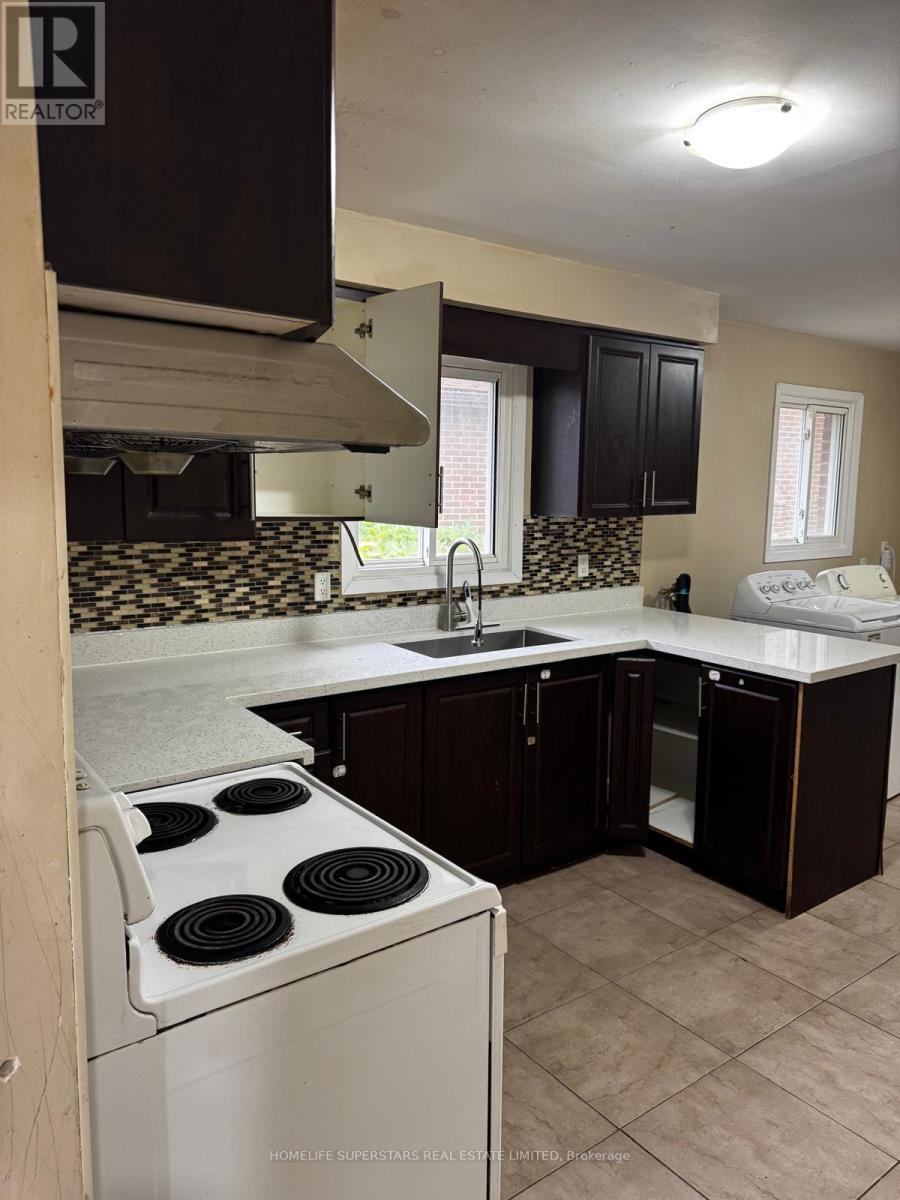 379 Archdekin Drive W, Brampton, Ontario  L6V 3E9 - Photo 17 - W12482834