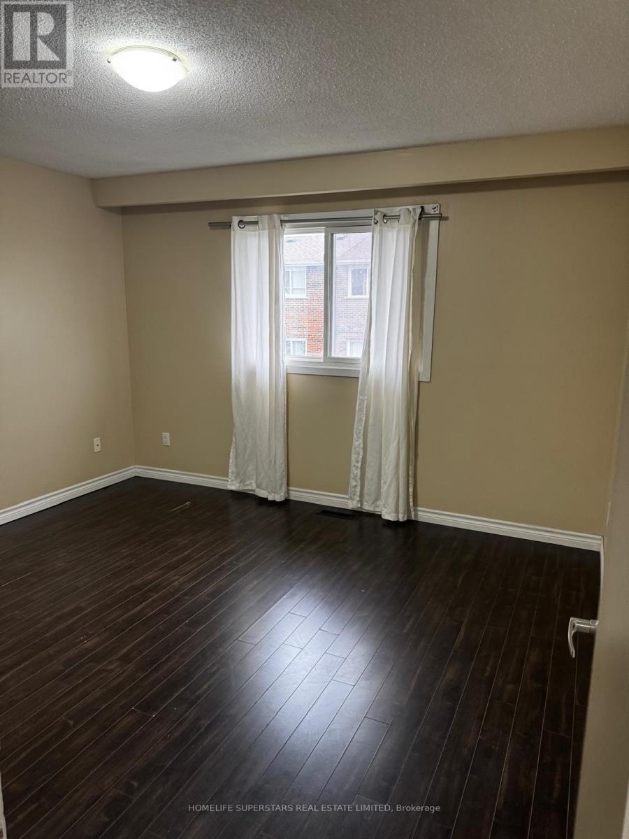 379 Archdekin Drive W, Brampton, Ontario  L6V 3E9 - Photo 5 - W12482834