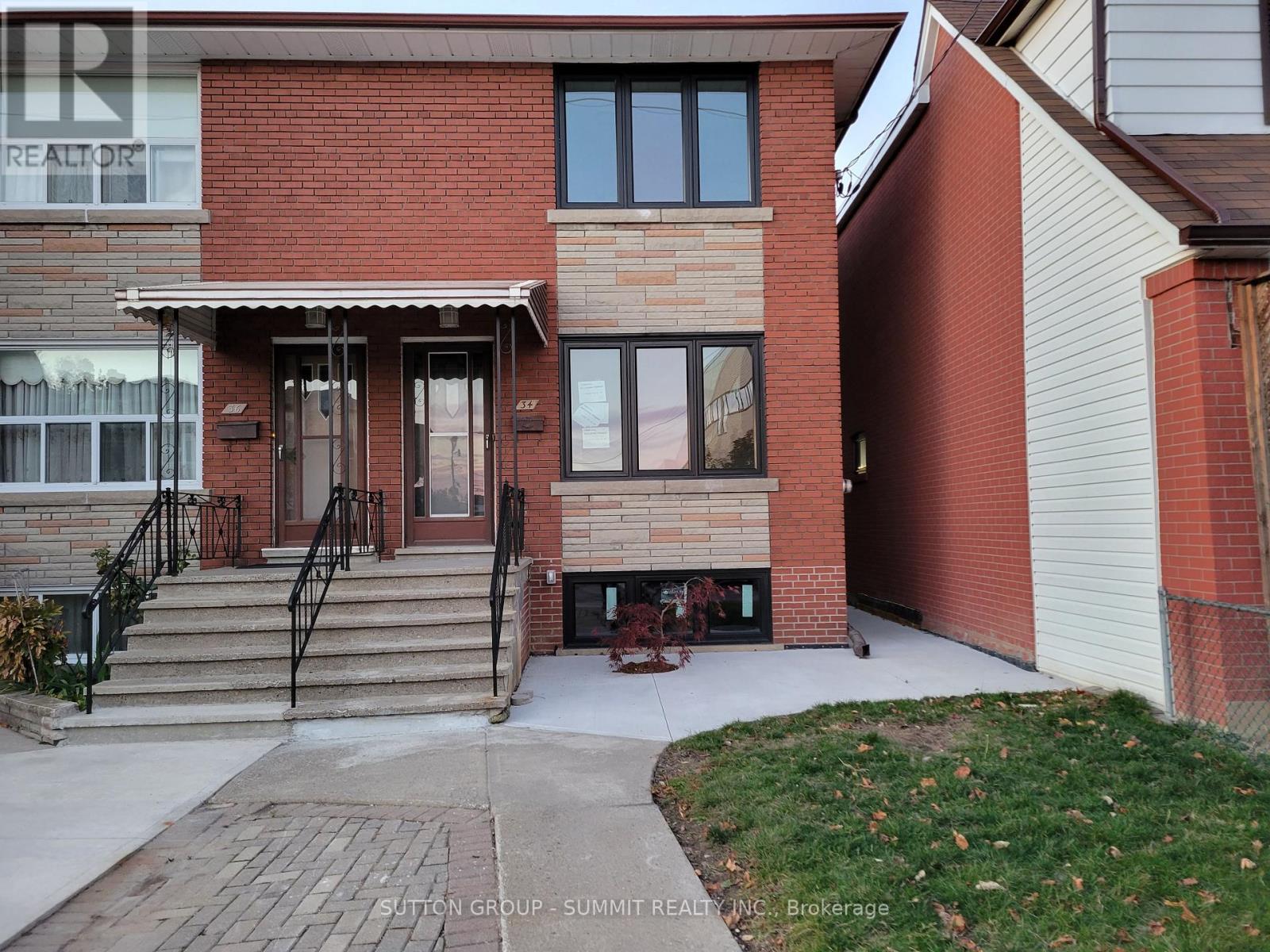 2; TOP FLOOR - 34 ASCOT AVENUE, Toronto, Ontario
