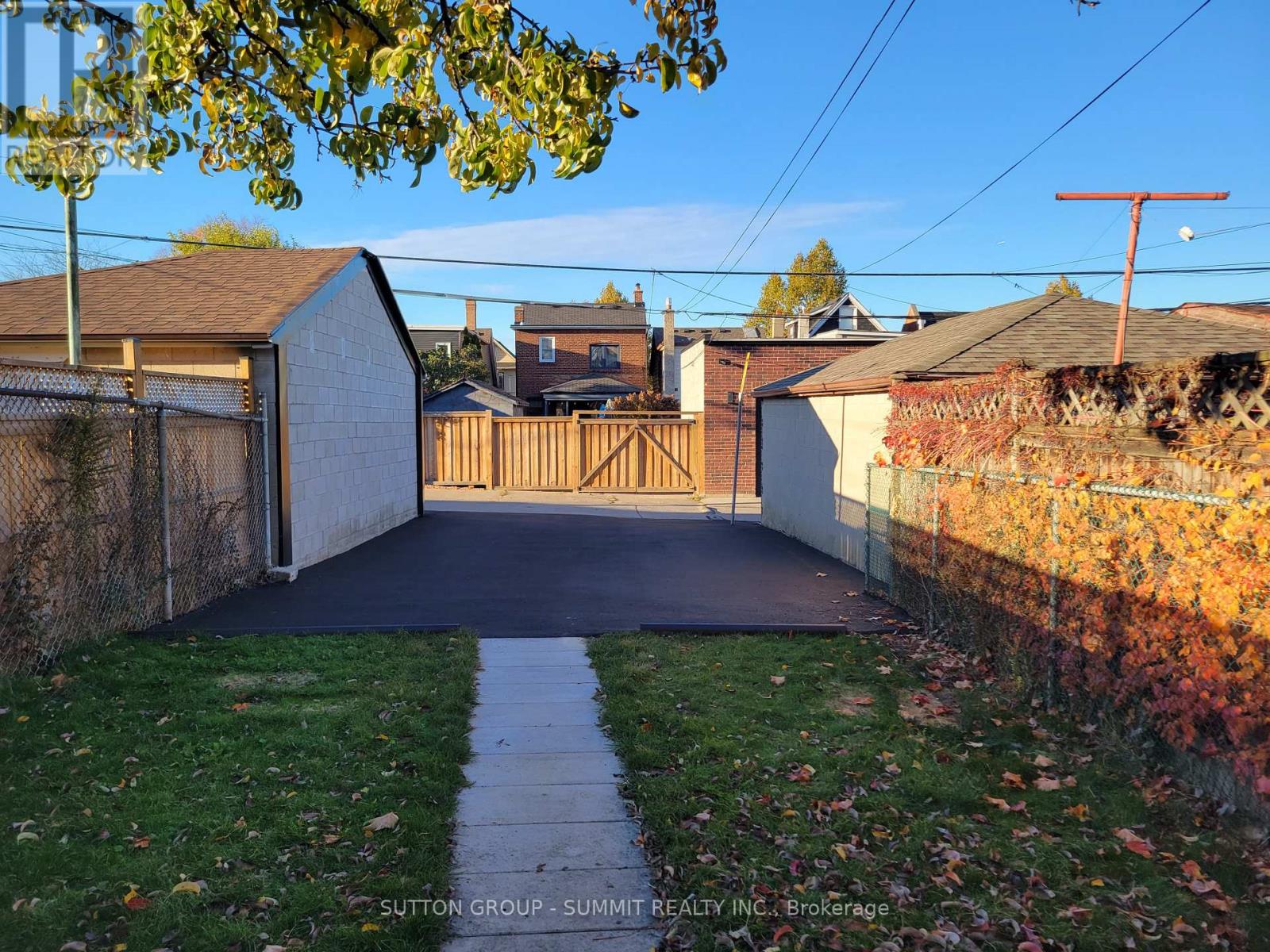 2; Top Floor - 34 Ascot Avenue, Toronto, Ontario  M6E 1E7 - Photo 11 - W12482835