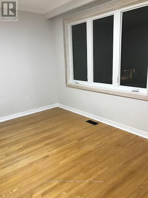 2; Top Floor - 34 Ascot Avenue, Toronto, Ontario  M6E 1E7 - Photo 9 - W12482835