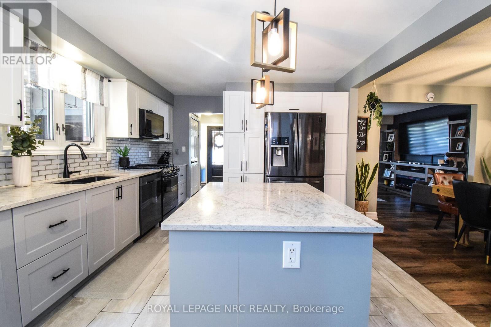 14 Eastfield Court, St. Catharines (Vine/linwell), Ontario  L2M 6V1 - Photo 15 - X12482837