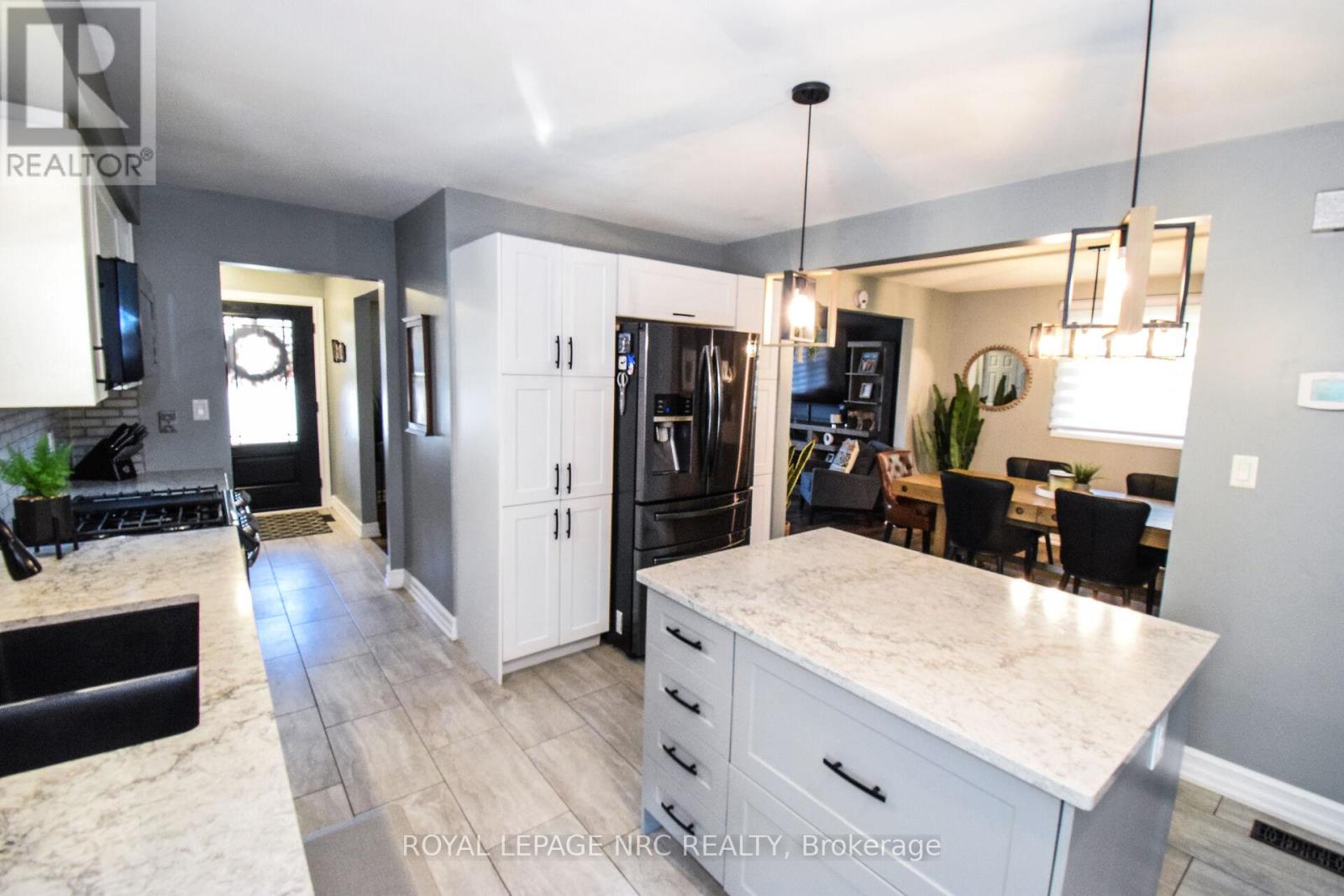 14 Eastfield Court, St. Catharines (Vine/linwell), Ontario  L2M 6V1 - Photo 16 - X12482837