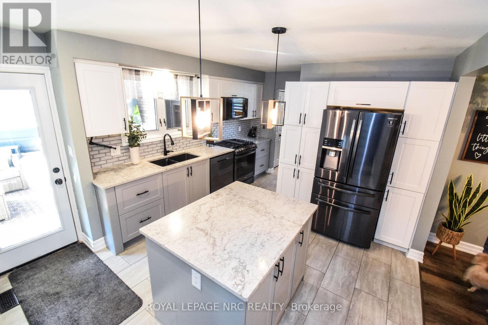 14 Eastfield Court, St. Catharines (Vine/linwell), Ontario  L2M 6V1 - Photo 19 - X12482837