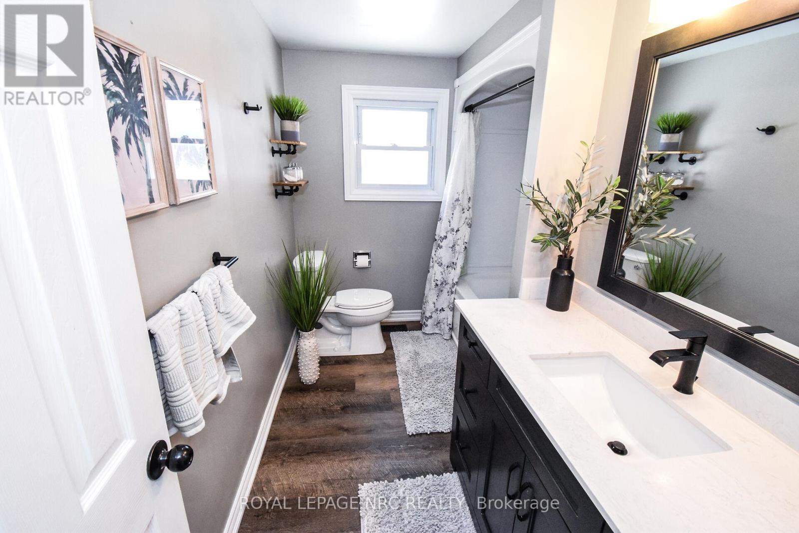 14 Eastfield Court, St. Catharines (Vine/linwell), Ontario  L2M 6V1 - Photo 24 - X12482837