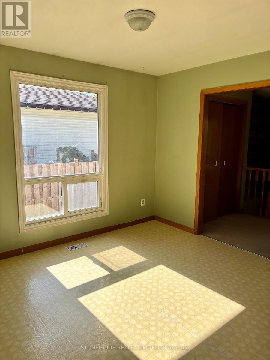 2180 Easthill Drive, Peterborough, Ontario  K9L 1X3 - Photo 11 - X12465736