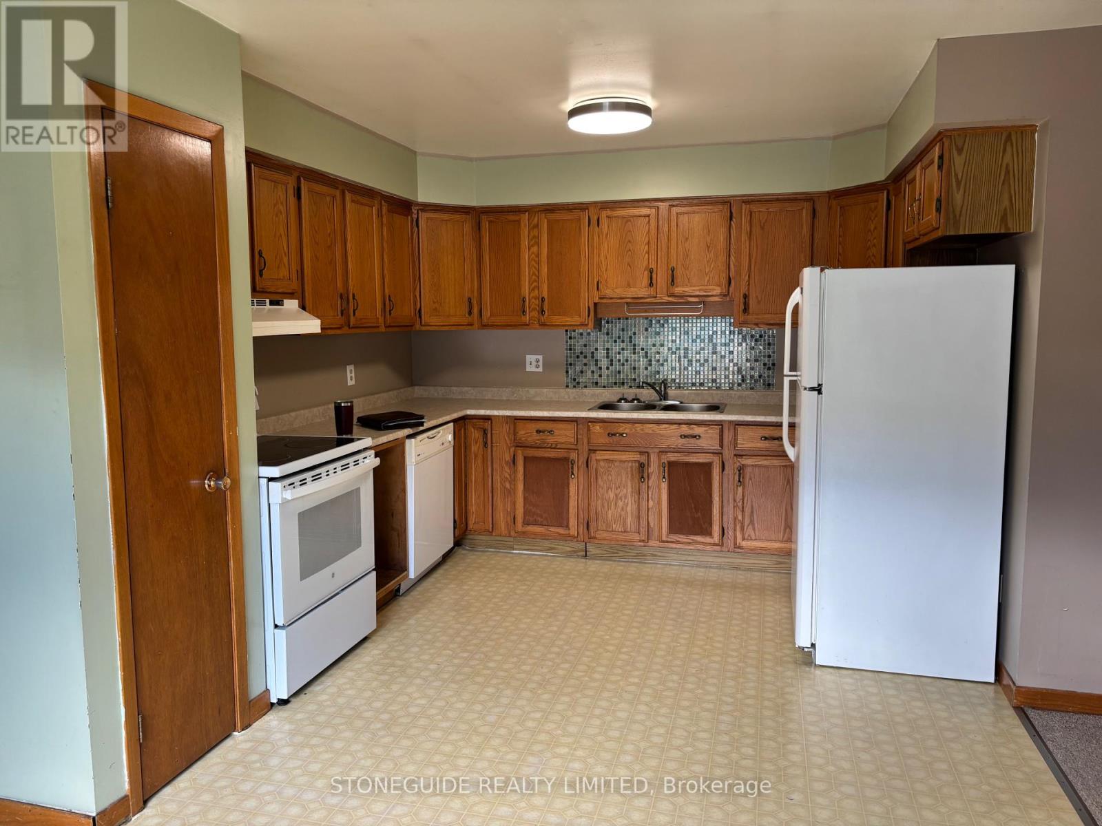 2180 Easthill Drive, Peterborough, Ontario  K9L 1X3 - Photo 8 - X12465736