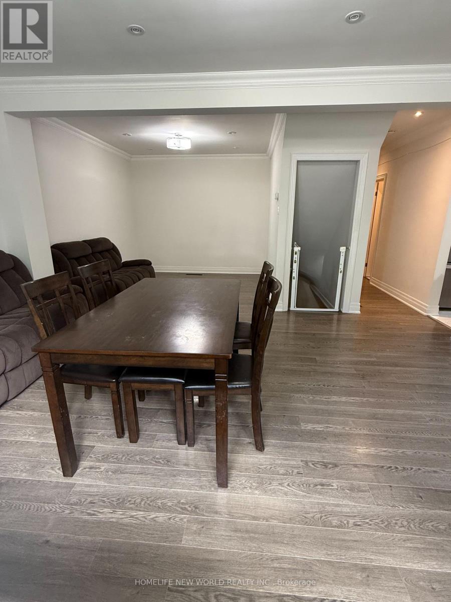 111 Vauxhall Drive, Toronto, Ontario  M1P 1R5 - Photo 4 - E12482845