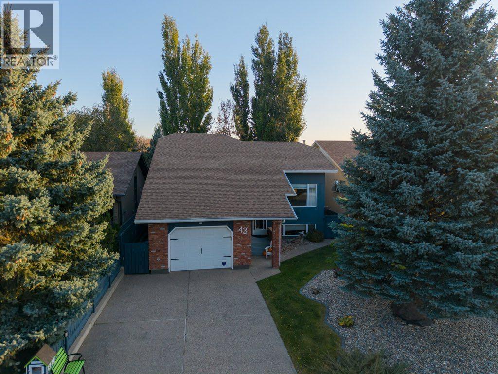 43 Sherwood Boulevard W, Lethbridge, Alberta  T1K 6G4 - Photo 4 - A2265861