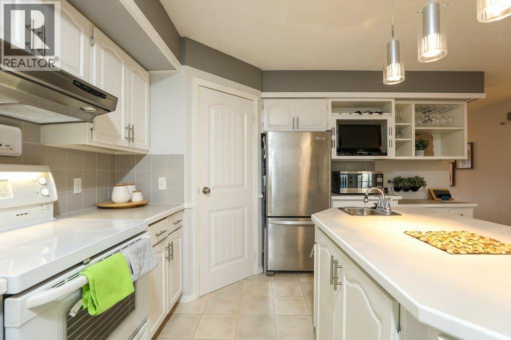 43 Sherwood Boulevard W, Lethbridge, Alberta  T1K 6G4 - Photo 9 - A2265861