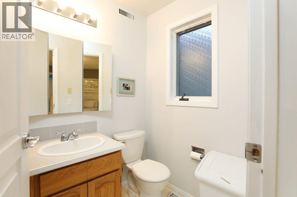 43 Sherwood Boulevard W, Lethbridge, Alberta  T1K 6G4 - Photo 18 - A2265861