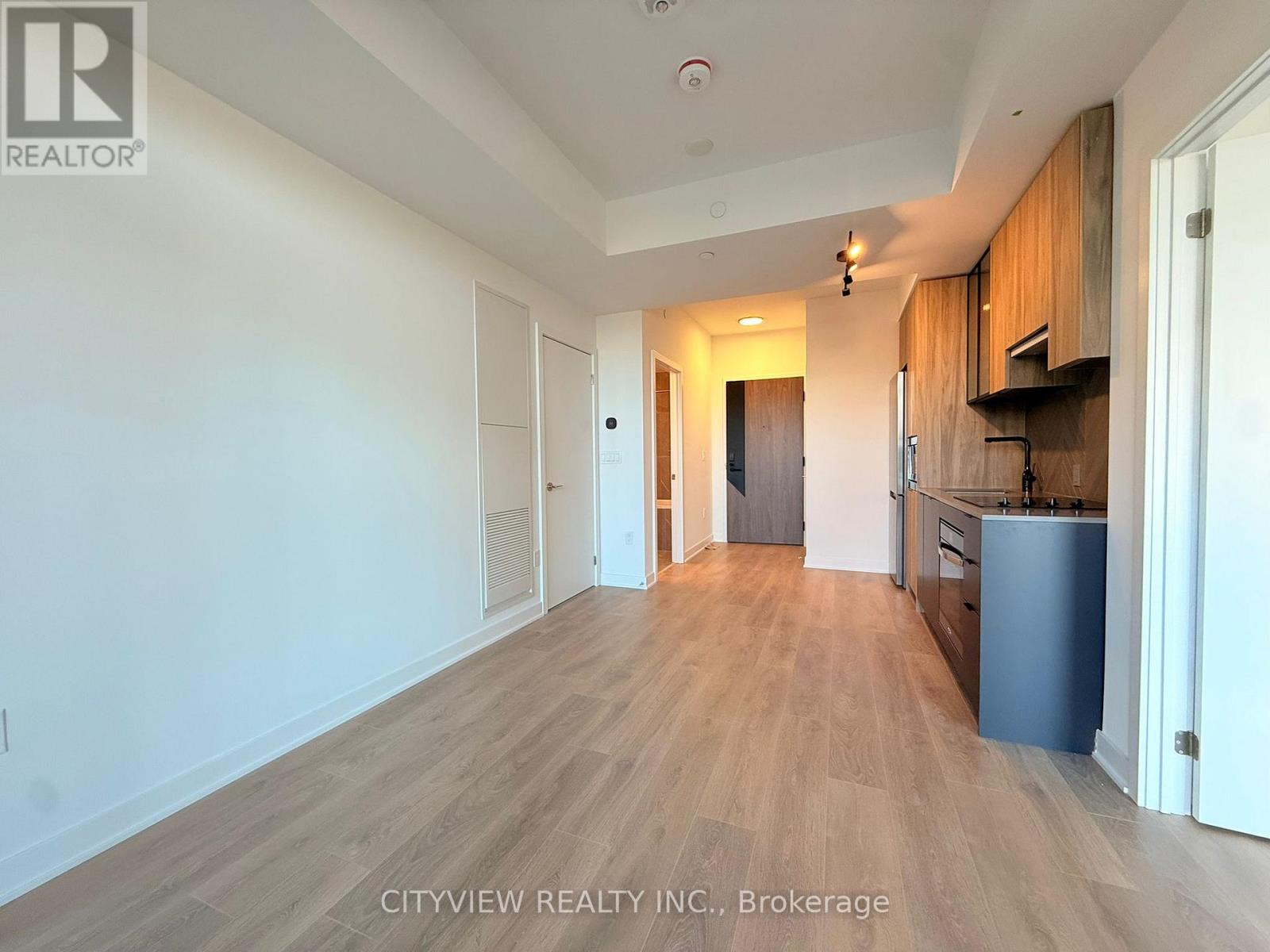 416 - 1037 The Queensway, Toronto, Ontario  M8Z 6C7 - Photo 5 - W12482844