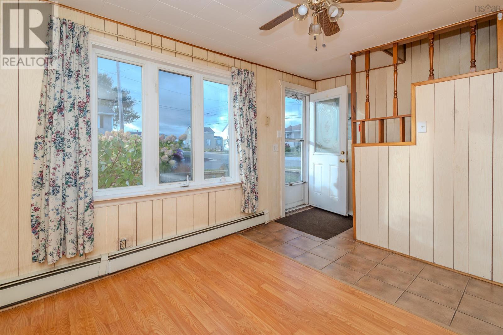 32 Arthur Street, Glace Bay, Nova Scotia  B1A 3Y4 - Photo 12 - 202525939