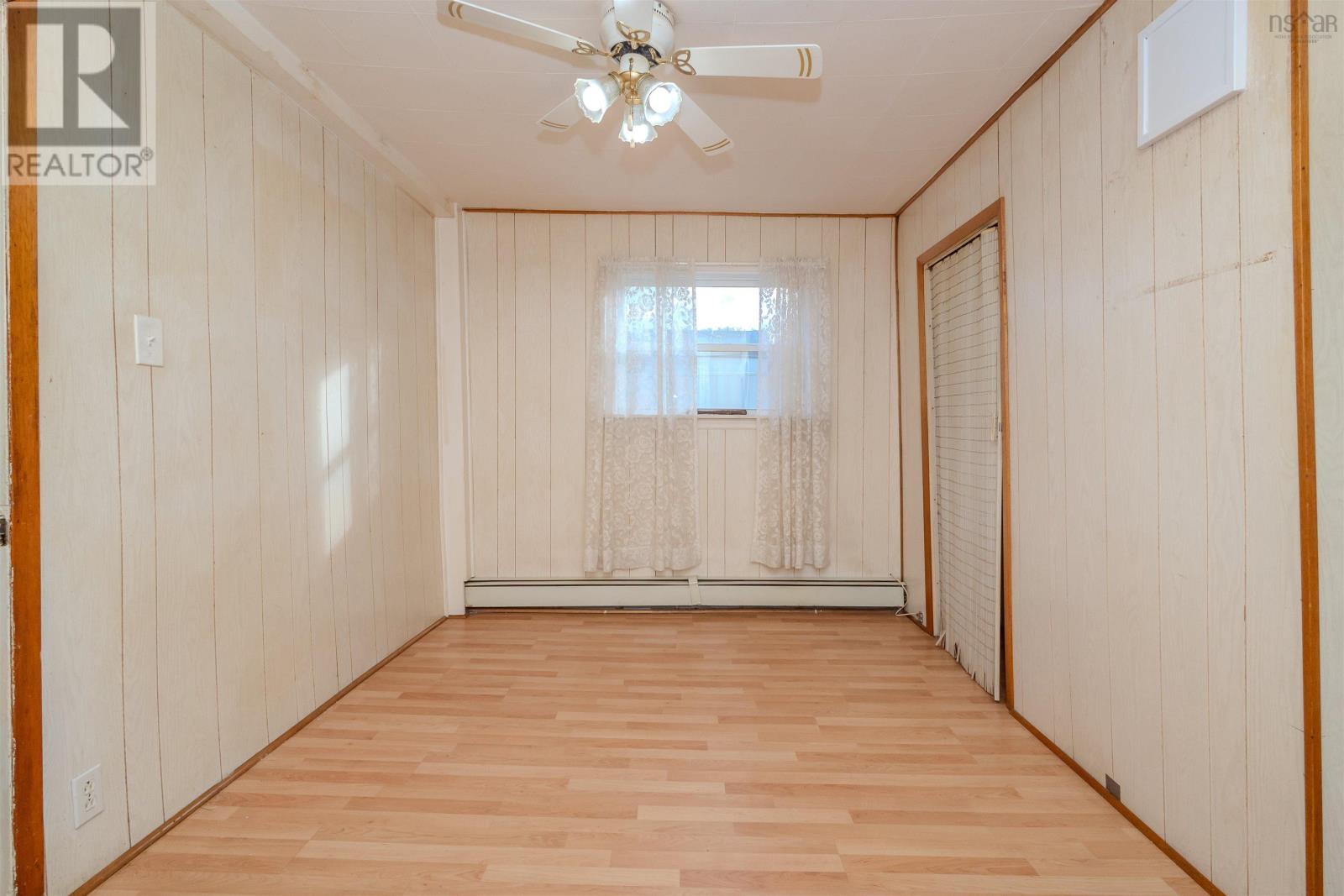 32 Arthur Street, Glace Bay, Nova Scotia  B1A 3Y4 - Photo 14 - 202525939