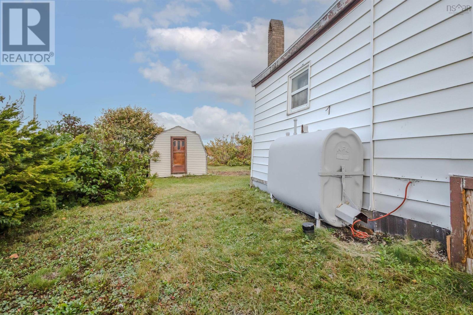 32 Arthur Street, Glace Bay, Nova Scotia  B1A 3Y4 - Photo 11 - 202525939