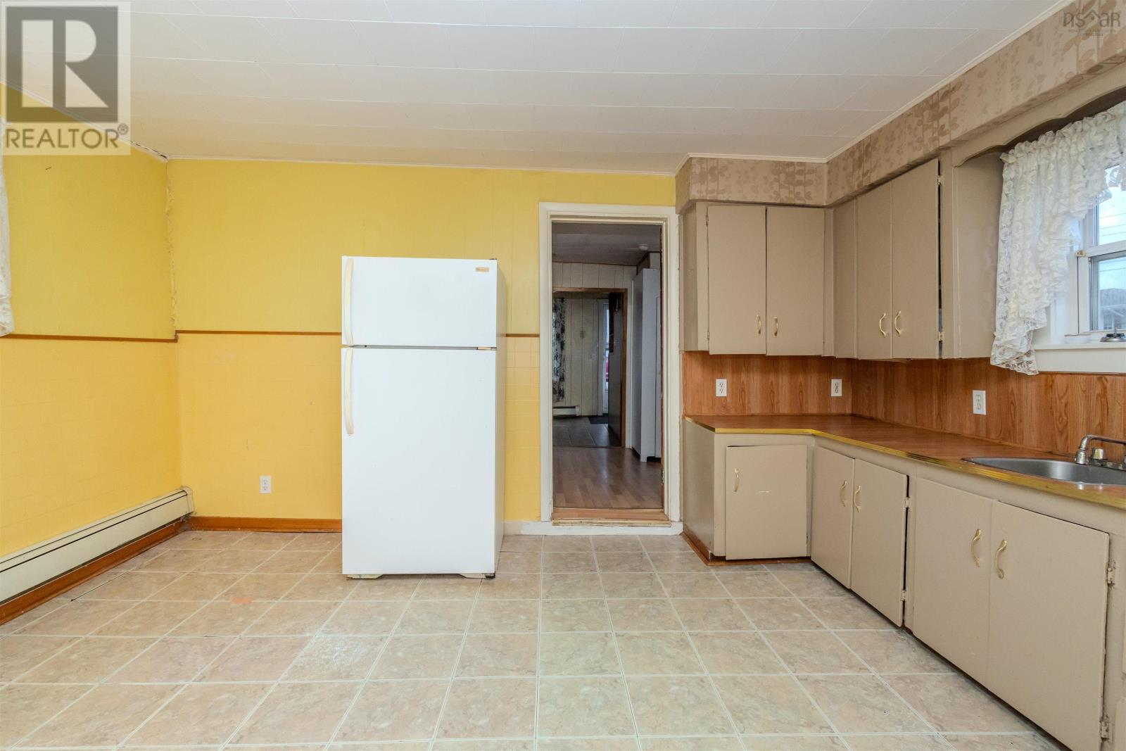 32 Arthur Street, Glace Bay, Nova Scotia  B1A 3Y4 - Photo 20 - 202525939