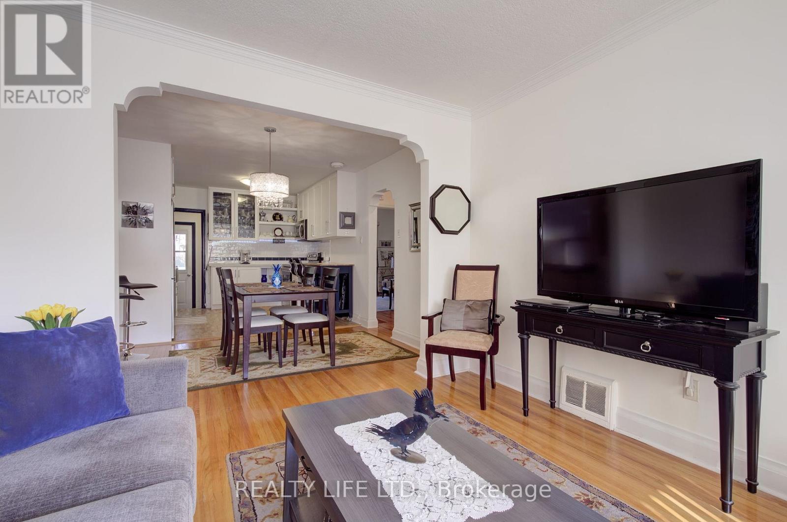 258 Gamma Street, Toronto, Ontario  M8W 4H1 - Photo 5 - W12482849