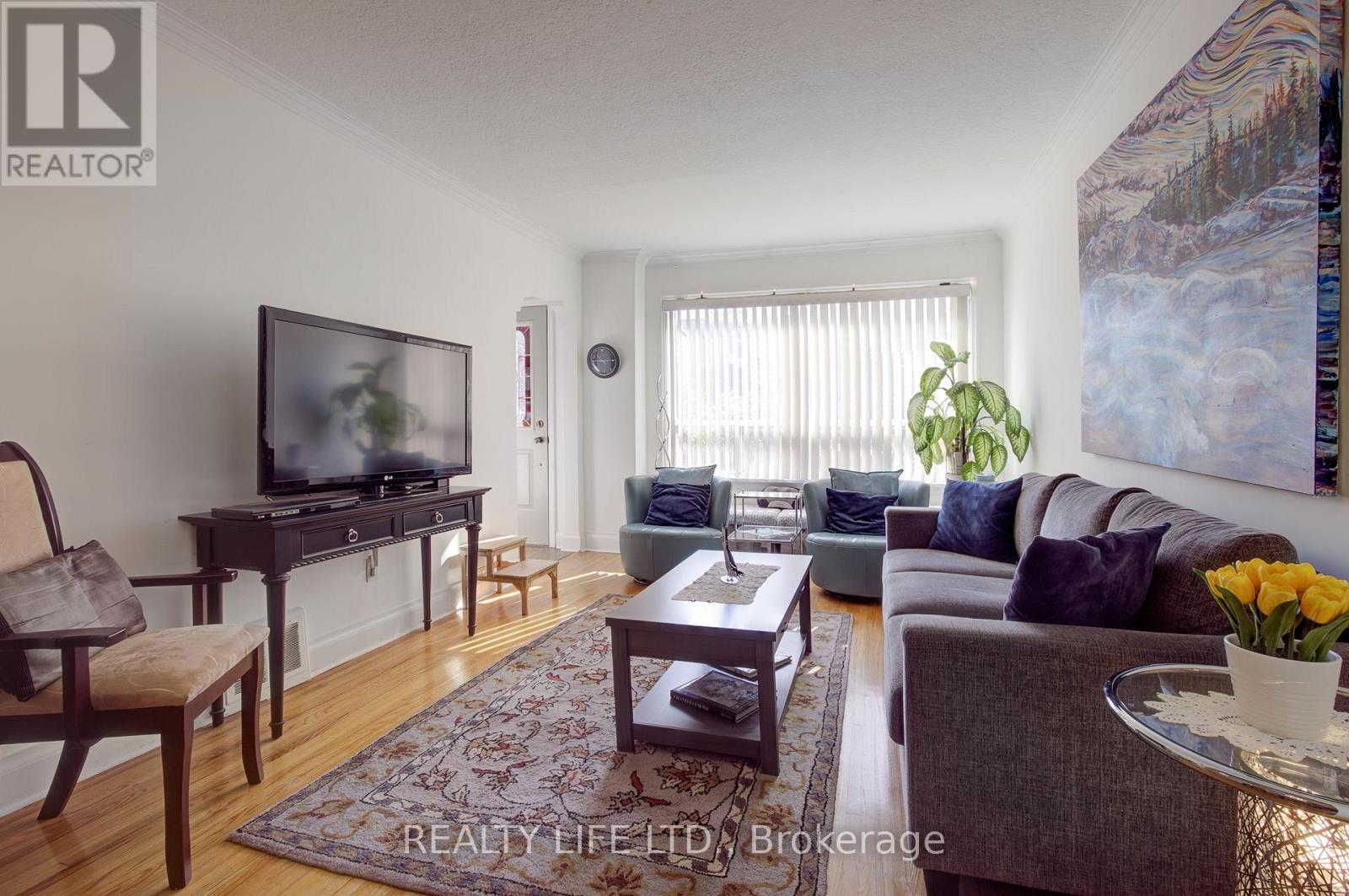 258 Gamma Street, Toronto, Ontario  M8W 4H1 - Photo 6 - W12482849