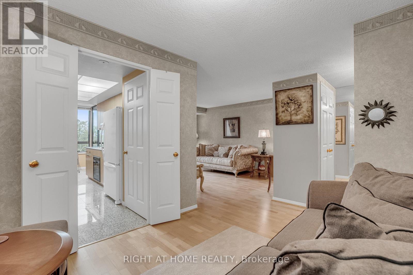 604 - 195 St Patrick Street, Toronto, Ontario  M5T 2Y8 - Photo 12 - C12482852
