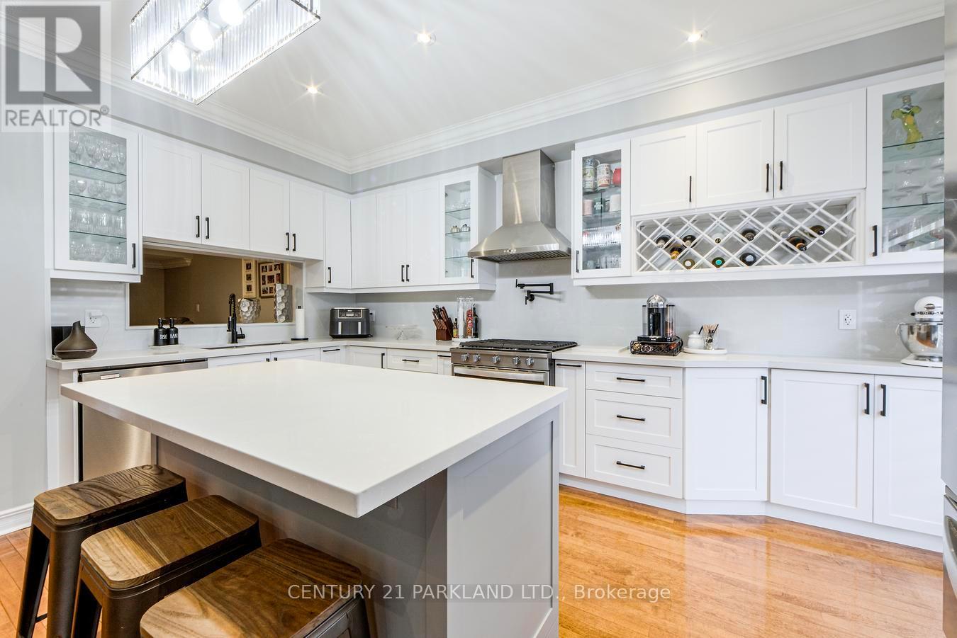 81 D'amato Crescent, Vaughan, Ontario  L6A 3E6 - Photo 19 - N12482855