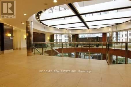 1631 - 3888 Duke Of York Boulevard, Mississauga, Ontario  L5B 4P5 - Photo 2 - W12482862