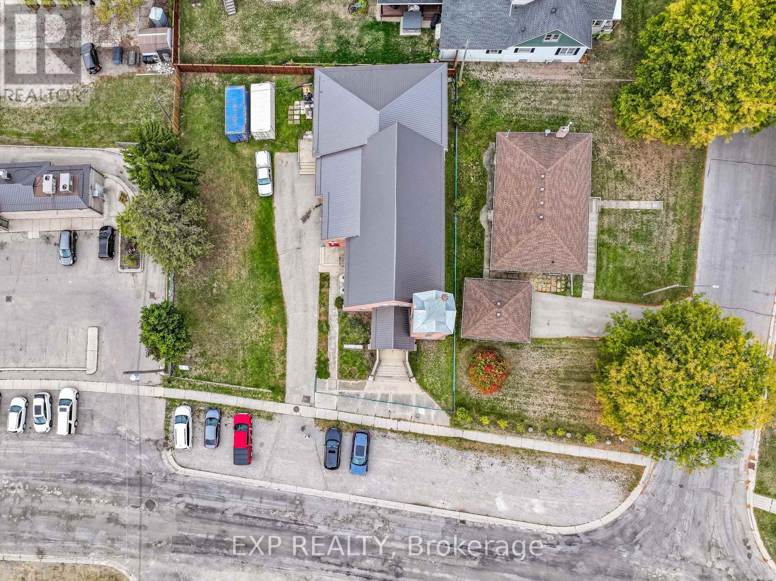 21 Landsdowne Avenue, Norfolk, Ontario  N4B 2P4 - Photo 3 - X12482861