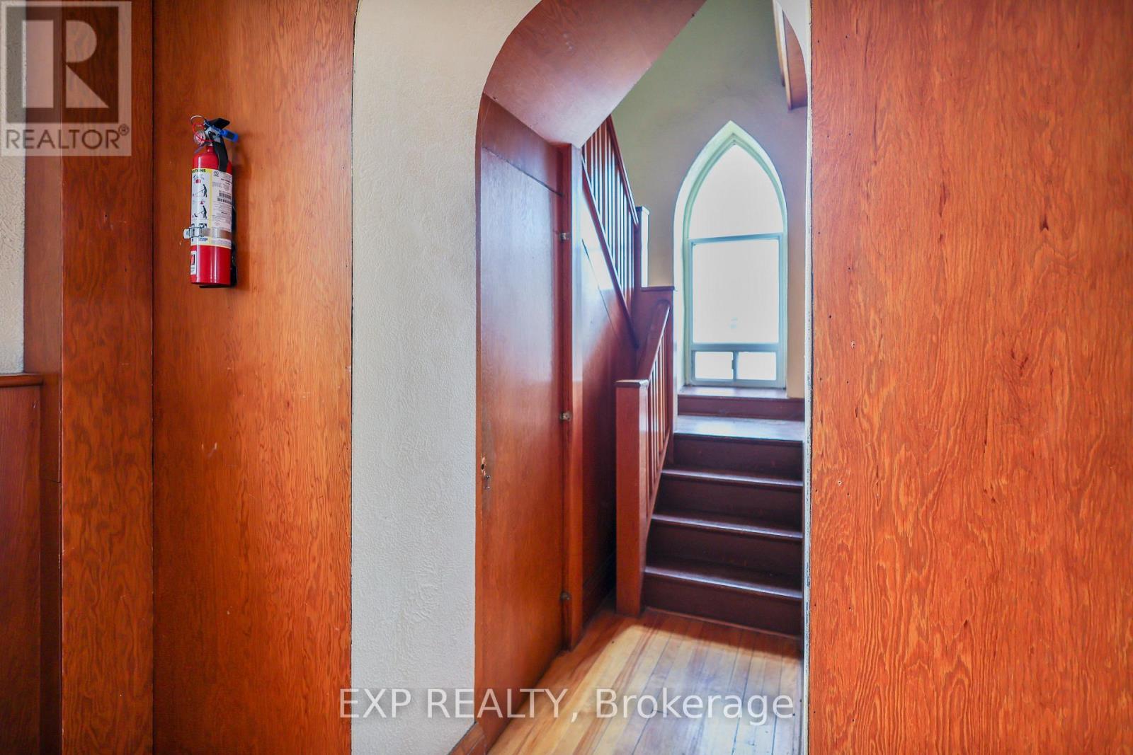 21 Landsdowne Avenue, Norfolk, Ontario  N4B 2P4 - Photo 8 - X12482861
