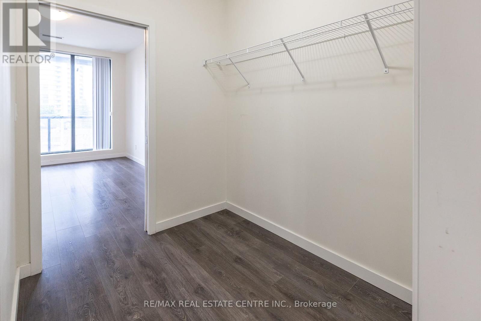 412 - 690 King Street W, Kitchener, Ontario  N2G 0B9 - Photo 13 - X12482863