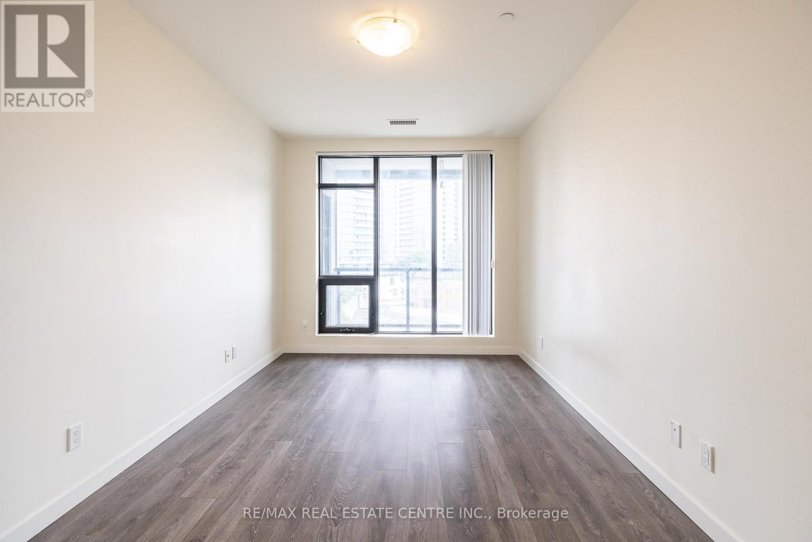 412 - 690 King Street W, Kitchener, Ontario  N2G 0B9 - Photo 14 - X12482863