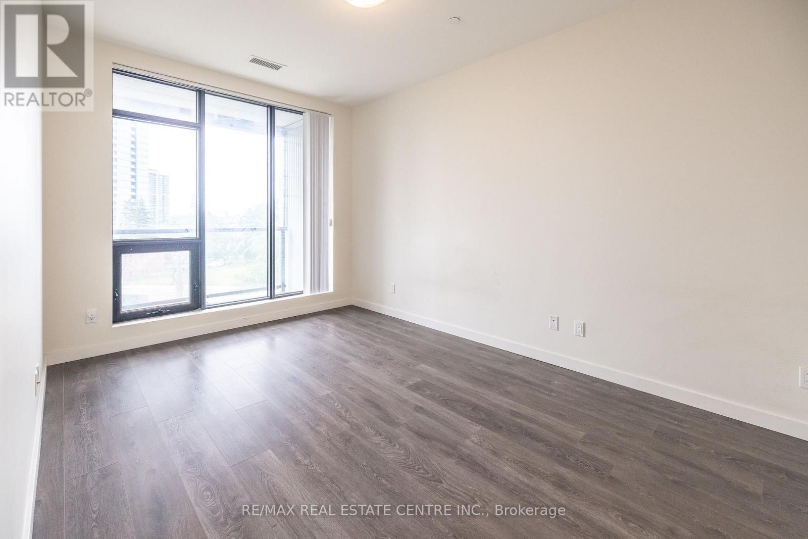 412 - 690 King Street W, Kitchener, Ontario  N2G 0B9 - Photo 16 - X12482863