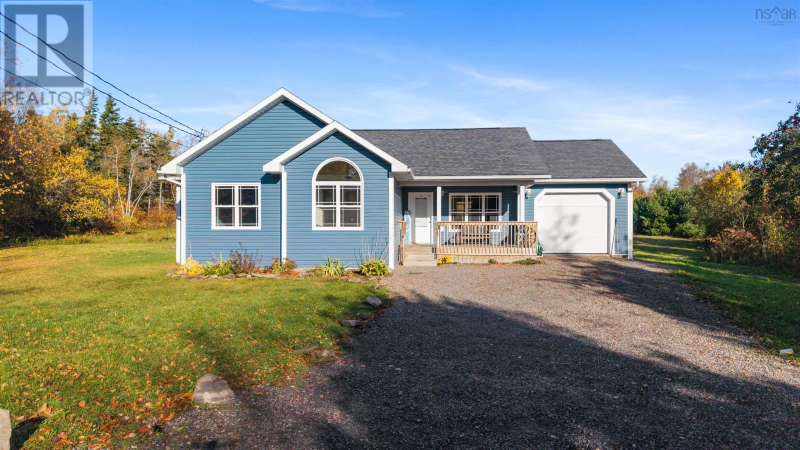 87 New Row, thorburn, Nova Scotia