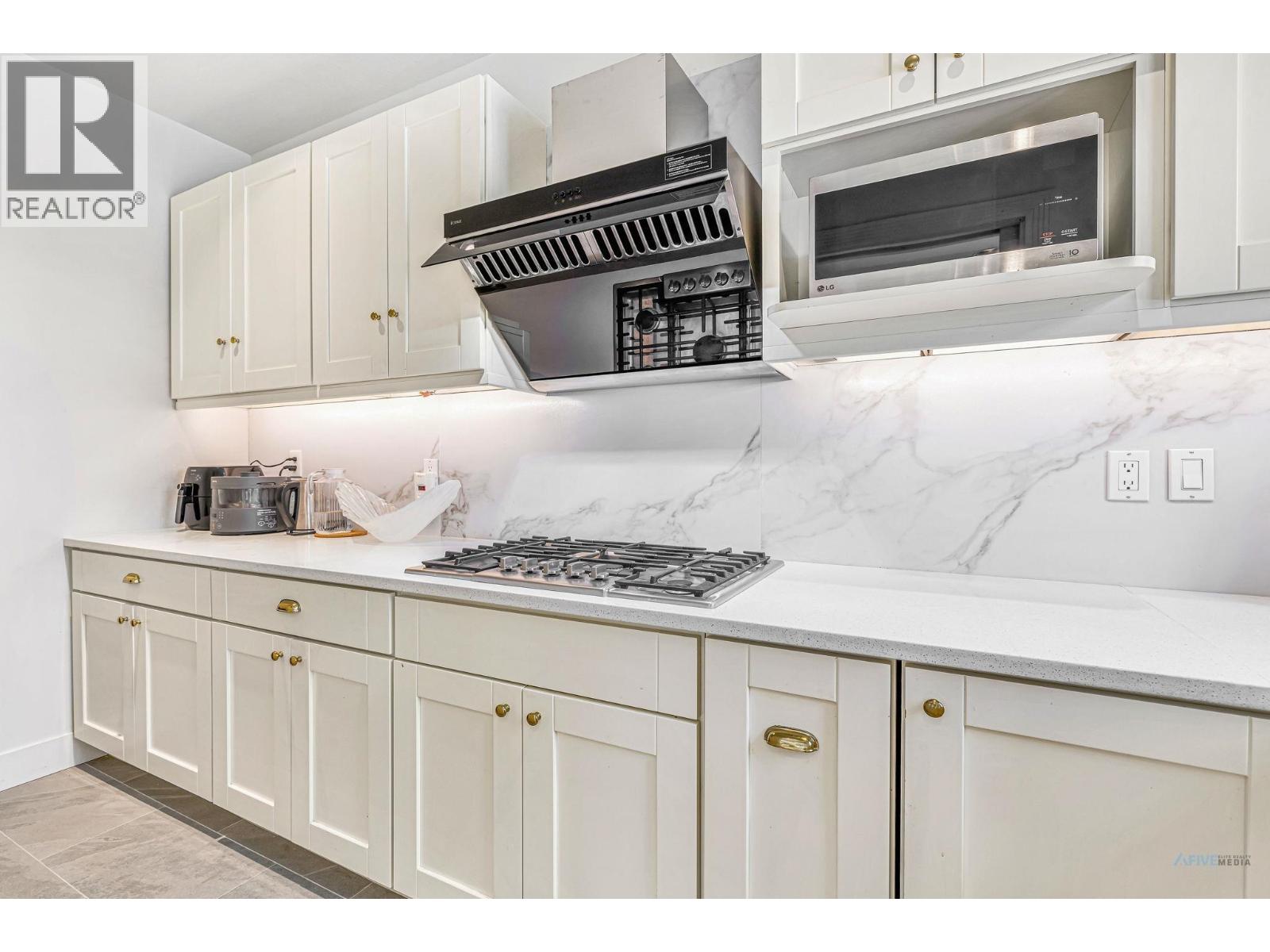 10671 Aragon Road, Richmond, British Columbia  V7A 3E8 - Photo 5 - R3061671